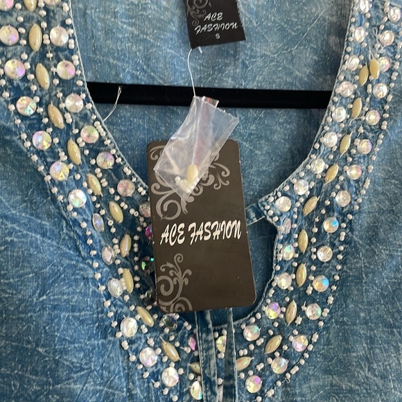 NWT CHAMBRAY DENIM MINI DRESS WITH BEADING - Picture 2 of 5